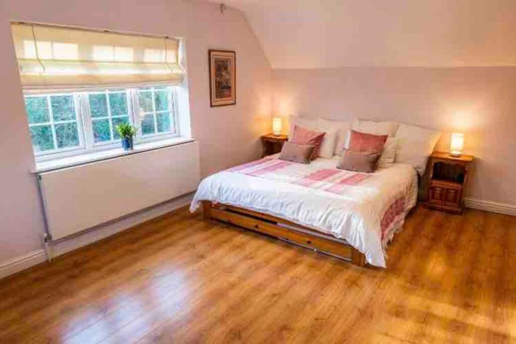Langford Farmhouse - New Forest National Park Luxury 4Bd, Hot Tub, Cinema, 10 Acres Bartley Екстер'єр фото